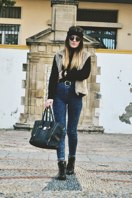 VINTAGE LOOK