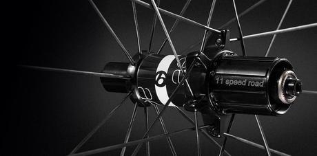 Bontrager Aeolus, la nueva generación del set de ruedas de carbono aerodinámicas para carretera de la marca de productos para ciclismo de Trek d3_stacked_lacing