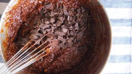 Tarta falsa de chocolate con crema de coco sin azúcar y sin harina para mi hermana