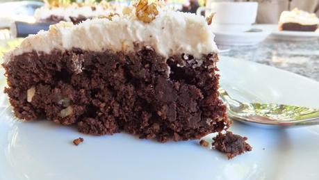 Tarta falsa de chocolate con crema de coco sin azúcar y sin harina para mi hermana