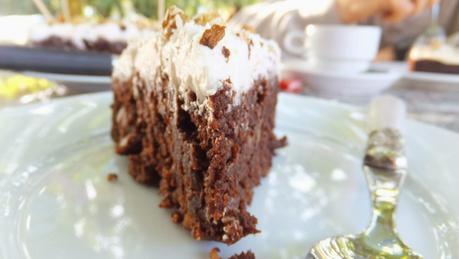 Tarta falsa de chocolate con crema de coco sin azúcar y sin harina para mi hermana
