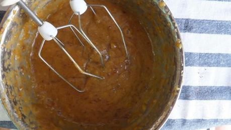 Tarta falsa de chocolate con crema de coco sin azúcar y sin harina para mi hermana