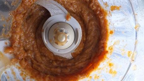 Tarta falsa de chocolate con crema de coco sin azúcar y sin harina para mi hermana