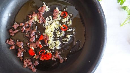 Espaguetis a la putanesca el plato italiano más obsceno