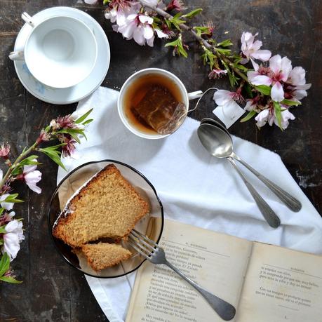 BIZCOCHO DE ALMENDRAS Y MIEL