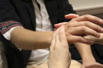 MANICURA DISEÑADA PARA ELLOS MANICURA DISEÑADA PARA ELLOS