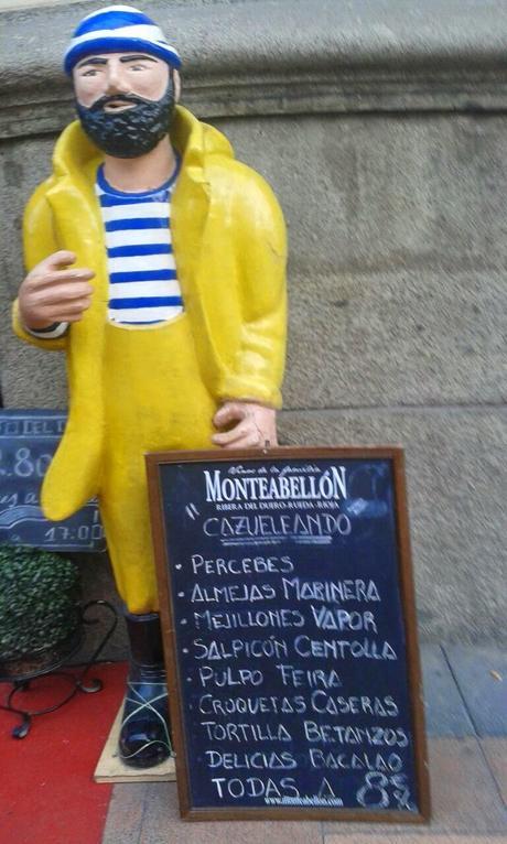 El Mercado de Velázquez en Madrid sorprende con su arroz rojo de carabinero