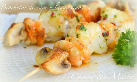 Brocheta de rape, langostinos, gambas, champiñones con vinagreta o aliño de aceite de oliva, ajo y guindilla