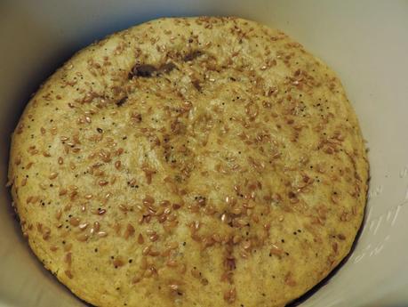 Pan integral de calabaza, bebida de soja y semillas de lino, amapola y sésamo.