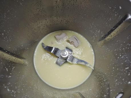 Pan integral de calabaza, bebida de soja y semillas de lino, amapola y sésamo.