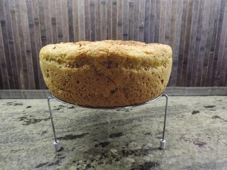 Pan integral de calabaza, bebida de soja y semillas de lino, amapola y sésamo.