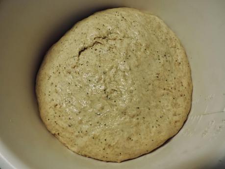 Pan integral de calabaza, bebida de soja y semillas de lino, amapola y sésamo.