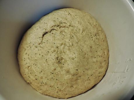 Pan integral de calabaza, bebida de soja y semillas de lino, amapola y sésamo.