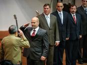 Cinco Cuba condecorados como Héroes República video]