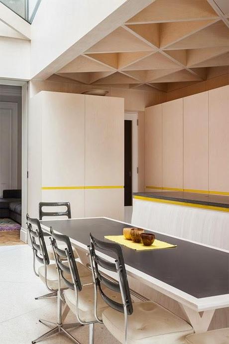 Extensión en madera contrachapada de una casa Victoriana en Dublín