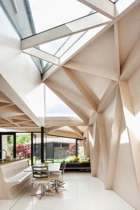 Extensión en madera contrachapada de una casa Victoriana en Dublín