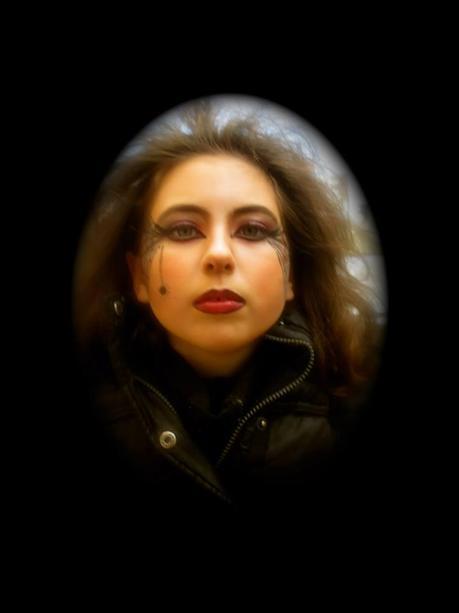 witch makeup, makeup, paso a paso, tutorial, maquillaje bruja, brelleza, disfraz bruja, disfraz, paleta sombras, paleta correctores, gloss, labial, eyeliner, rotulador, polvos, base maquillaje, sombras, colorete, rubor, brochas