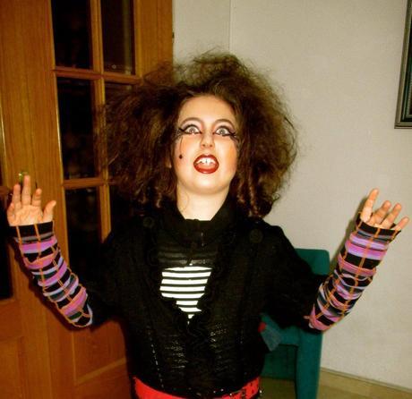 witch makeup, makeup, paso a paso, tutorial, maquillaje bruja, brelleza, disfraz bruja, disfraz, paleta sombras, paleta correctores, gloss, labial, eyeliner, rotulador, polvos, base maquillaje, sombras, colorete, rubor, brochas