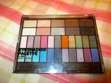 witch makeup, makeup, paso a paso, tutorial, maquillaje bruja, brelleza, disfraz bruja, disfraz, paleta sombras, paleta correctores, gloss, labial, eyeliner, rotulador, polvos, base maquillaje, sombras, colorete, rubor, brochas