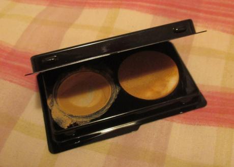 witch makeup, makeup, paso a paso, tutorial, maquillaje bruja, brelleza, disfraz bruja, disfraz, paleta sombras, paleta correctores, gloss, labial, eyeliner, rotulador, polvos, base maquillaje, sombras, colorete, rubor, brochas