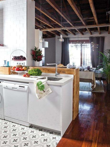 Bajo un techo de madera Bajo un techo de madera