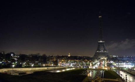 Cinco drones sin identificar sobrevuelan sobre París.