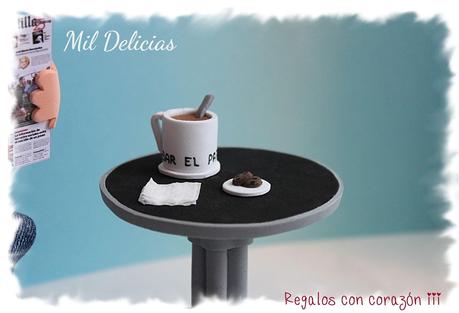 ♥ Fofucha tomando café