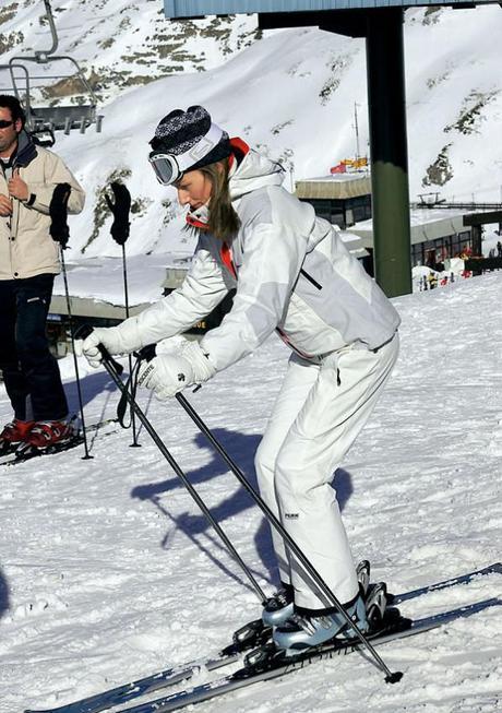 BLANCOS POSADOS REALES BLANCOS POSADOS REALES