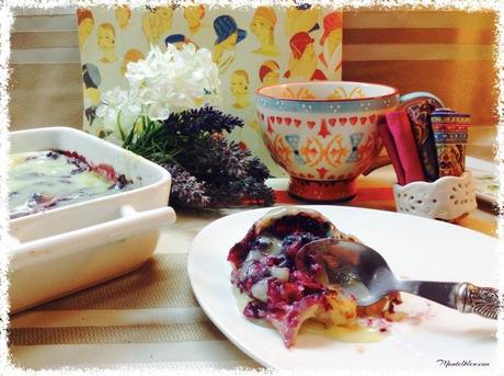 Pastel de hojaldre con frutos rojos y chocolate blanco