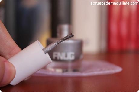 Esmalte holográfico Psychedelic de FNUG Pincel del esmalte de uñas holográfico Psychedelic de FNUG