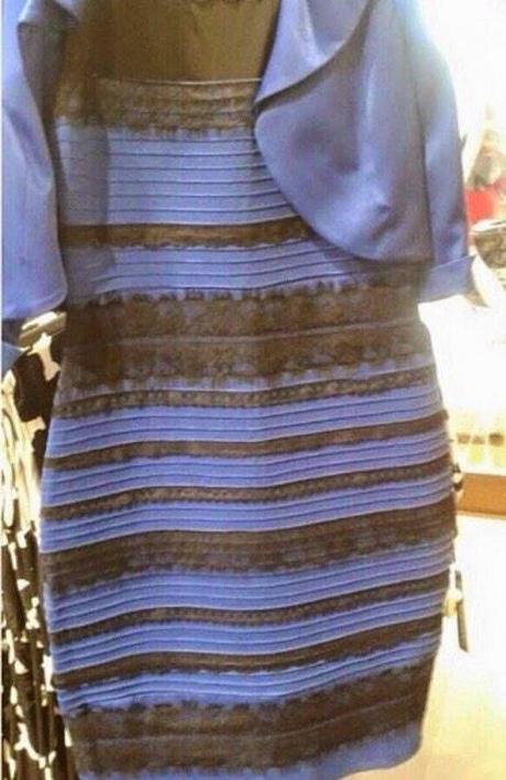 ¿De qué color ves el vestido?
