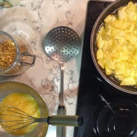 Tortilla de patata con cebolla frita