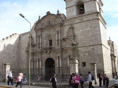 Iglesia de La Compañía, Arequipa, Perú, La vuelta al mundo de Asun y Ricardo, round the world, mundoporlibre.com