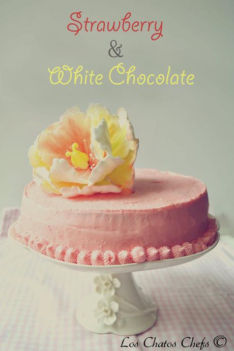 Pastel de fresas y chocolate blanco.