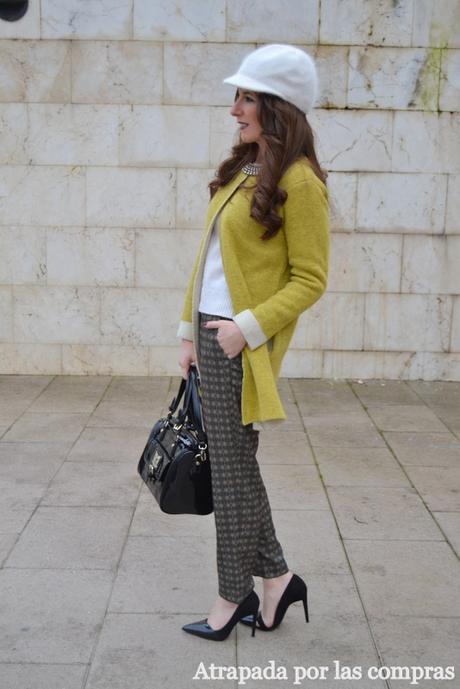 YELLOW COAT