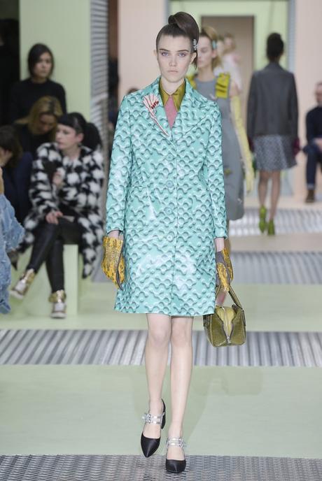 Prada se llena de color para el otoño