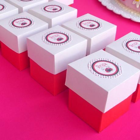 Cinco ideas fáciles y hechas a mano para personalizar una fiesta infantil. Cinco ideas fáciles y hechas a mano para personalizar una fiesta infantil.