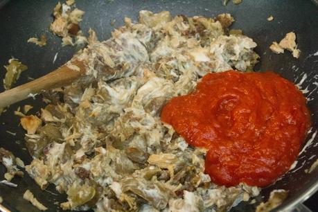 Berenjenas agridulces rellenas de atún, anchoas y dátiles