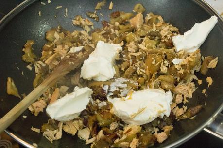 Berenjenas agridulces rellenas de atún, anchoas y dátiles