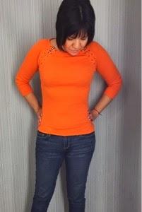 Naranja con rayas en azul