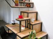 Escalera hierro madera suspendida integrada estancia