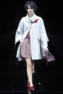 Emporio Armani no presentó capas en su nueva colección