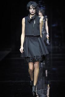 Emporio Armani no presentó capas en su nueva colección