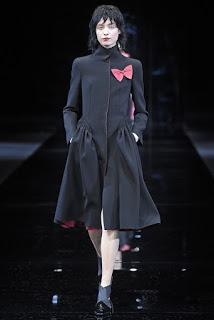 Emporio Armani no presentó capas en su nueva colección