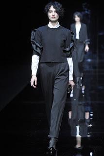 Emporio Armani no presentó capas en su nueva colección