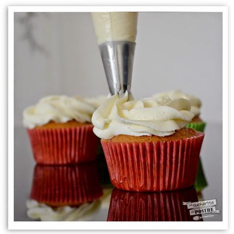 CUPCAKES DE TOMATE CARAMELIZADO Y PIÑONES / PINE NUTS AND CARAMELIZED TOMATO CUPCAKES