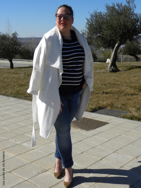 White Coat · Oufit