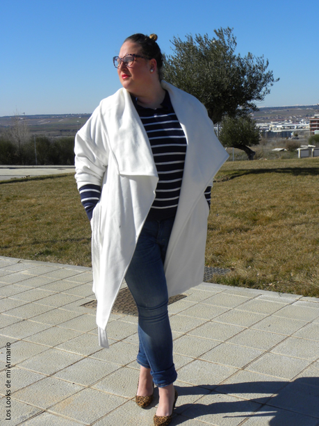 White Coat · Oufit