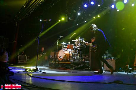 Band of Skulls en La Riviera