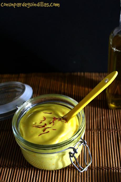 Alioli de azafrán